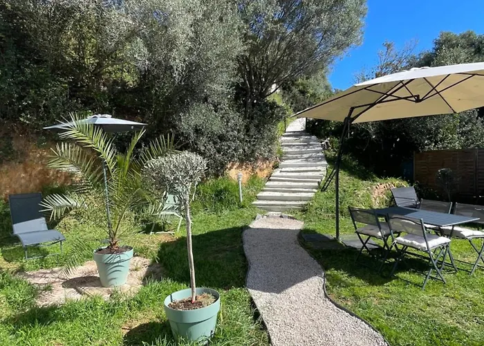 Rez De Golfe De Lava